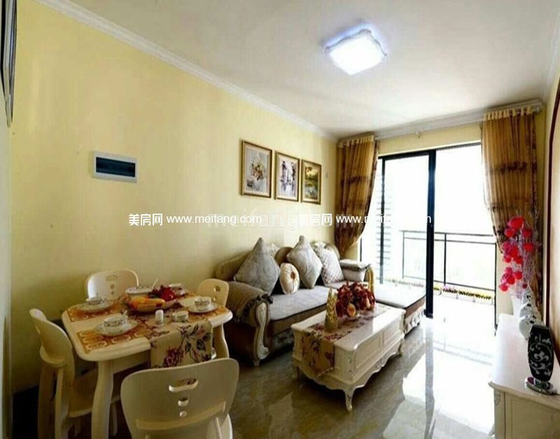 圣煜颐山居样板间：客厅