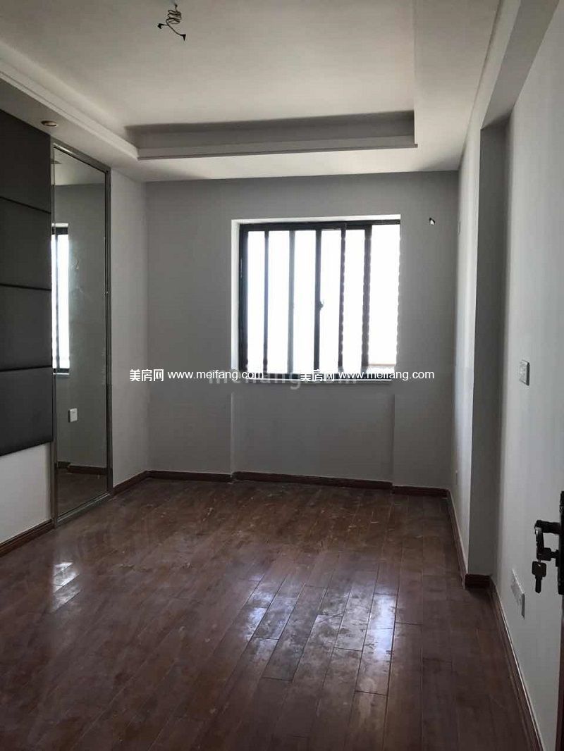 国贸城市花园样板间：客厅